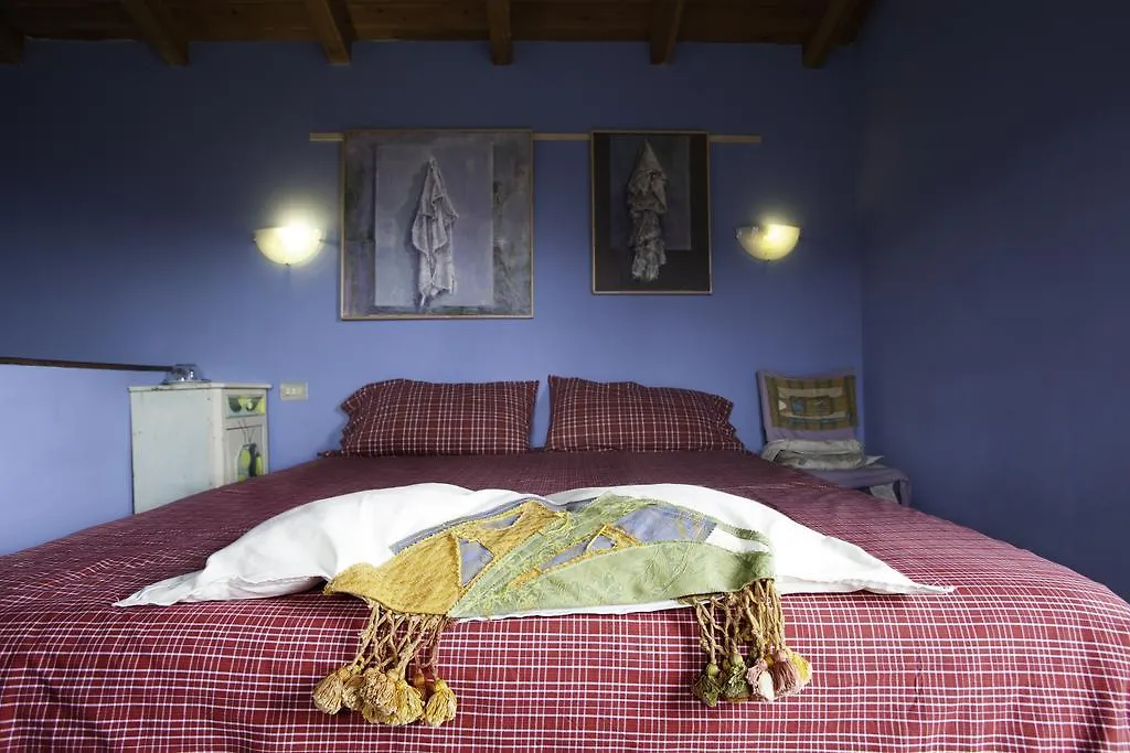 Farm stay Agriturismo Terre Del Mistero Apricale