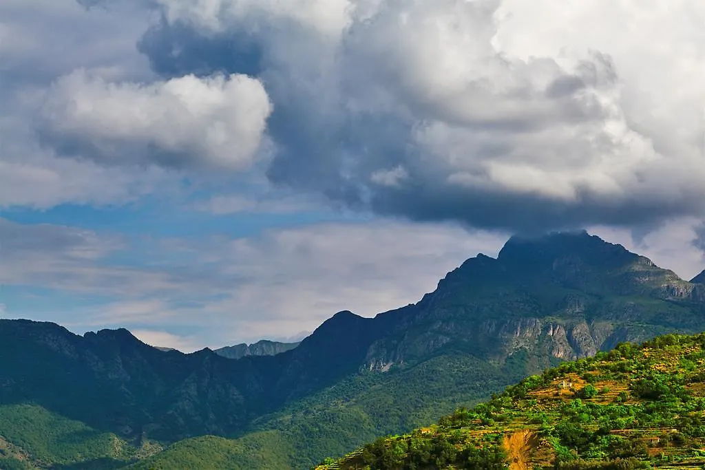 Farm stay Agriturismo Terre Del Mistero Apricale Italy